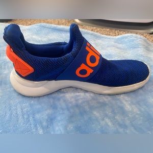 Boys size 2.5 adidas.